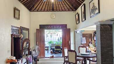 Rumah Dijual di Tangerang, Tangerang, LB 200m², Harga Kompetitif!