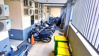 Rumah Kost Di Jl. Tomang.- Grogol Jakbar - 64 Kamar Selalu Full Krn Sangat Strategis U/ Mahasiswa Dan Karyawan