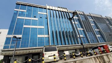 Disewakan Segera 2 Unit Gandeng Gedung Perkantoran 8 Lantai Di Cengkareng Business Center (cbc) - Sudah Ada Partisi Ruangan Kerjanya - Harga Termurah 