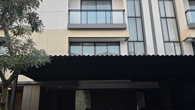 Penawaran Langka, rumah Mewah di BSD, Tangerang, LB 198m²