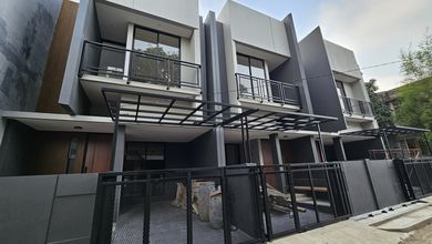 Rumah Favorit di Gading Serpong, Tangerang, 2 KT, Harga 975 Juta