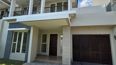 Dijual Rumah Strategis di Suvarna Sutera, Tangerang - LT 200m²