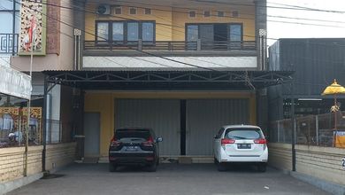 Ruko 3 Lantai Di Jalan Utama