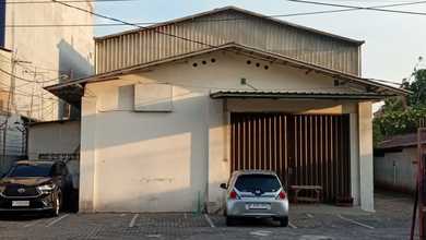 gudang pinggir jalan raya luas 1225 hitung tanah 32 jt permeter masih nego