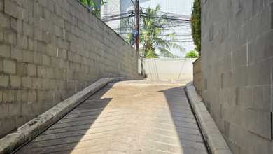 Dijual cepat Gedung perkantoran Jl. Raya Bang Pitung - Jakarta Selatan