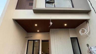 Penawaran Langka, rumah Prestisius di Rawamangun, Jakarta Timur, LB 160m²