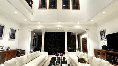 Rumah Area Luxury Permata Buana, Jakarta Barat - Harga Menarik 29,9 Miliar