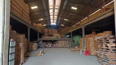 Gudang 2 lantai luas tanah 2400m² posisi hook kawasan industri pergudangan Pantai Indah Dadap kab. Tangerang