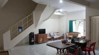 Rumah Dijual di Taman Surya, Jakarta Barat, LB 189m², Harga Terbaik!