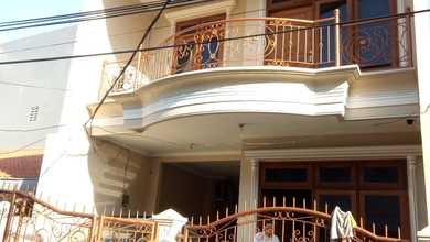 Hunian Elegan di Tanjung Duren, Jakarta Barat, 3 KT, LT 90m²