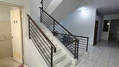 Ruko 3 lantai siap huni luas tanah 80m² Perum Gading Serpong Boulevard Tangerang