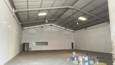 Gudang luas tanah 450m² kawasan pergudangan Bandara Mas di Jl. Selapajang Kec. Neglasari Tangerang