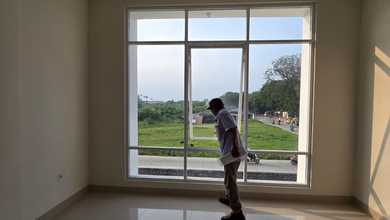 Ruko baru 2 lantai luas tanah 32m² Perum Mutiara Palem di jl. Salembaran kec. Teluk Naga kab. Tangerang