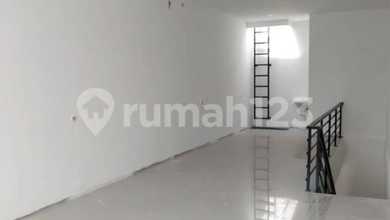 Ruko baru 2 lantai luas tanah 64m² Villa Taman Regency kec. Periuk Tangerang