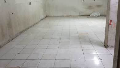 Ruko 1,5 lantai luas tanah 195m² di jl. Tegal Alur kec. Kalideres Jak-Bar