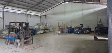 Gudang luas tanah 400m² kawasan pergudangan di jl. Narogong Bekasi