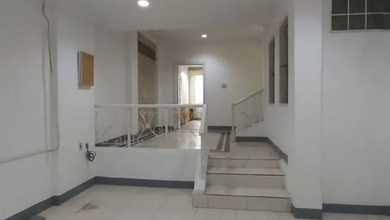 Ruko 3 lantai siap huni luas tanah 160m² di jl. Cideng raya Jak-Pus