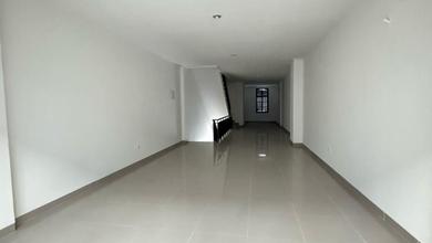 Ruko 3 lantai luas tanah 68m² cluster Osaka hadap 2 muka di Pantai Indah Kapuk 2 Jak-Ut