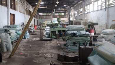 Gudang luas tanah 640m² di jl Kamal raya Kalideres Jak-Bar