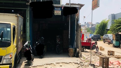 Ruko Panjang 41 Meter di Pinggir Jalan Kedoya dekat Pasar