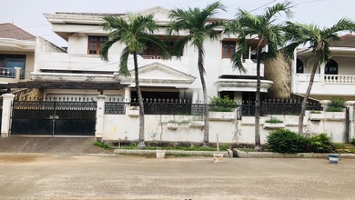 Rumah Area Luxury Sunrise Garden, Jakarta Barat - Harga Menarik 8,5 Miliar