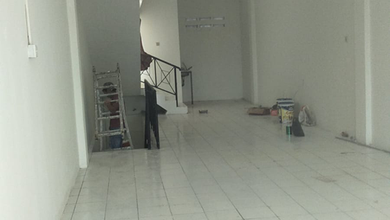 KAN RUKO 4,5 LANTAI AREA KOMERSIL DI KEDOYA LOKASI MENARIK