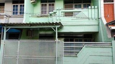 Rumah Siap Huni di Kawasan Kebon Jeruk, Jakarta Barat, LT 105m²