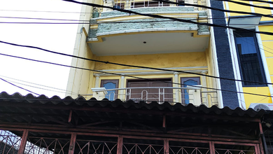 Hunian Favorit di Grogol, Jakarta Barat, 4 KT, Harga 2,3 Miliar