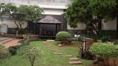 Kesempatan Langka, rumah Prestisius di Central Park, Jakarta Barat, LB 546m²