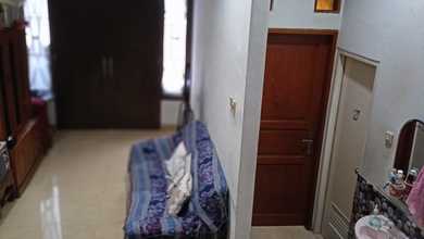 Rumah Mewah di Kawasan Tomang, Jakarta Barat, LB 150m², Harga 3,2 Miliar