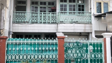 Promo Rumah di Angke, Jakarta Barat, LB 224m², Harga 2,5 Miliar