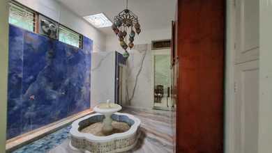 Rumah Area Premium Menteng, Jakarta Pusat - Harga Terbaik 62 Miliar