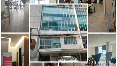 Bebas Banjir, Ruko, 7 Lantai, Dekat Taman Kota, Siap Huni