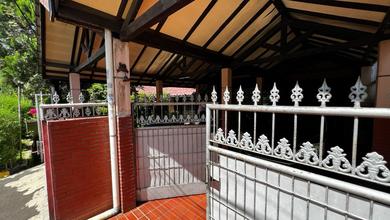 Rumah Elegan di Kramat Jati, Jakarta Timur, 3 KT, LT 432m²
