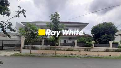 Hunian Mewah di Meruya, Jakarta Barat, 5 Kamar Tidur, LT 415m²