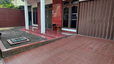 Rumah Elite di Kawasan Puri Indah, Jakarta Barat, LB 350m², Harga 8 Miliar