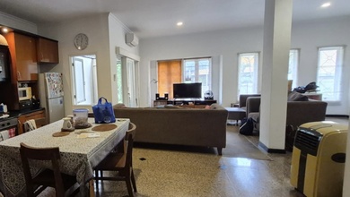 Rumah Elite di Kawasan Sektor 9-Bintaro, Tangerang Selatan, LB 350m², Harga 5,3 Miliar