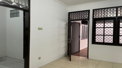 Rumah Prestisius di Kawasan Sektor 2 - Bintaro, Jakarta Selatan, LB 115m², Harga 3,5 Miliar