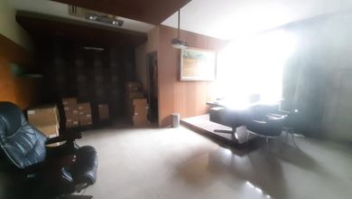 Gudang Sunter Jalan Raya