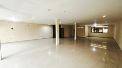 Ruko Gandeng Jalan Panjang, Murah, 410 M2, Plong, Rapi, Cocok Kantor, Showroom, Resto, Cafe