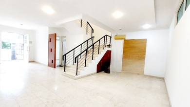 Disewakan Rumah Murah di Metland Puri, Jakarta Barat, LT 180m²