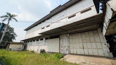 Gudang Manis Curug Tangerang, Murah, 1500 M2, Lift, Container 40 Ft, Siap Pakai