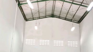 Gudang Sedayu Bizpark Daan Mogot, Murah, 9x36, Office 3 Lantai, Rapi, Hadap Timur, Siap Pakai