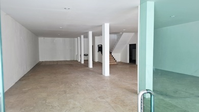 Ruko Gandeng Meruya Kebon Jeruk, Dekat Tol, Siloam, Mal, Murah, 420 M2, Cocok Usaha Klinik, Salon, Billiard, Studio,kursus Bimbel, Kursus