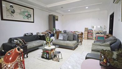 Hunian Mewah di Permata Buana, Jakarta Barat, 4 KT, LT 144m²