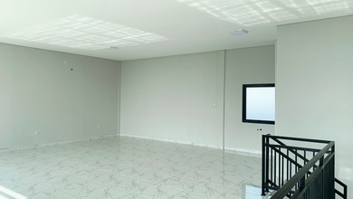 Gudang Elang Mas, Murah, 396 M2, Ceiling Tinggi, Rapi, Siap Pakai