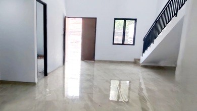 Jual Rumah Siap Huni di Daan Mogot, Jakarta Barat, Luas 120 m2