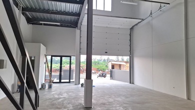 Gudang Taman Tekno Bsd City, 9x20, Murah, Full Bangunan, Posisi Bagus, Siap Pakai