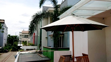 Rumah Elegan di Taman Grisenda, Jakarta Utara, 5 KT, LT 133m²