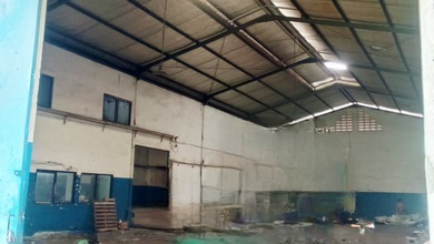 Gudang Kapuk Kayu Besar, Murah, 1000 M2, Plong Lega, Strategis, Dekat Tol